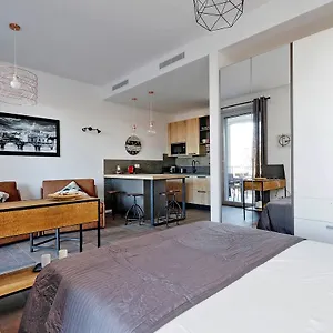 Appartamento Delizioso Monolocale Con Terrazzo, Roma